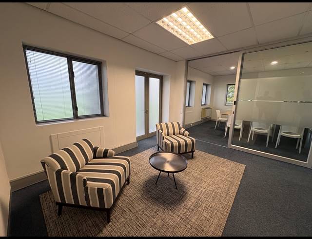 197M² OFFICE TO LET IN CENTURY CITY